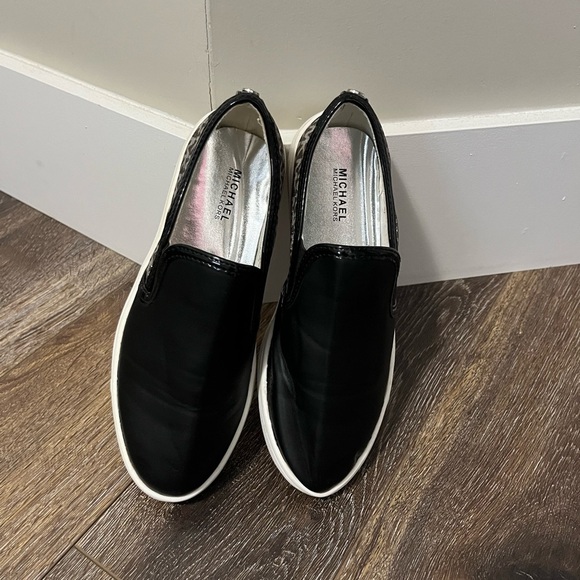 Michael Kors Kids Shoes Girls Size  2 Casual Slip On Sneaker - Picture 12 of 12